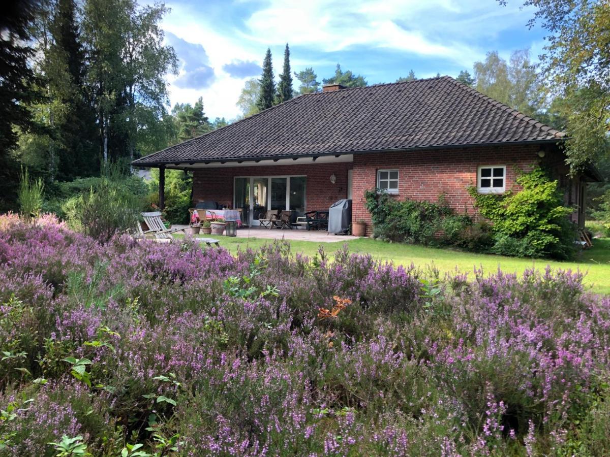 Landhaus Mitten In Der Lueneburger Heide ウンデロー エクステリア 写真